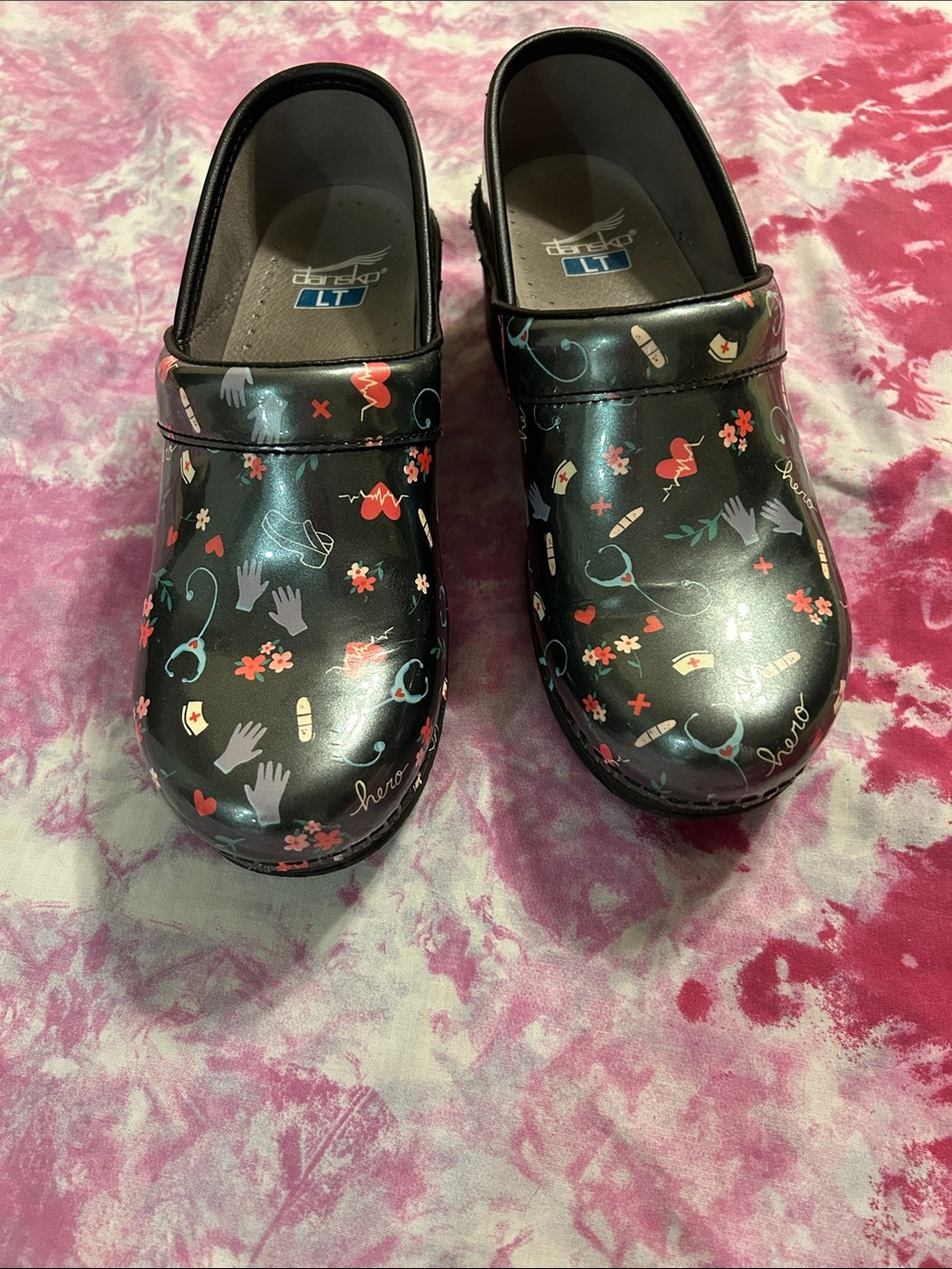 Dansko LT pro nurse clogs size 37